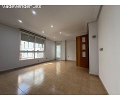 ¡AMPLIO PISAZO EN ALQUILER EN EL CENTRO DE MURCIA!