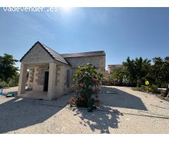 Finca rústica de 10.000?m² con 2 viviendas, nave y balsa en Las Jumillicas (Fortuna)
