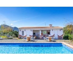 Impresionante finca en alquiler ubicada en Santa Rosalía.
