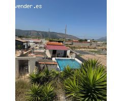 CASA DE PLAYA  CON PISCINA PROPIA - 1ª LINEA PLAYA Y ACCESO DIRECTO AL MAR