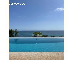 VILLA DE LUJO EN ALQUILER LARGA DURACIÓN EN PRIMERA LÍNEA CON VISTAS AL MAR EN EL CAMPELLO