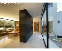 EXCEPCIONAL CHALET MODERNO DE 500M² CON PARCELA DE 1.500M² EN ALICANTE