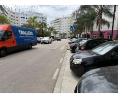 SE ALQUILA OFICINA A PIE DE CALLE EN ZONA MIRAMAR, FUENGIROLA