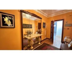 Piso de 4 dormitorios con orientación sur.
