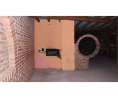 Alquila local en el Casco Viejo de Soria (300m2 y 13 m de fachada)