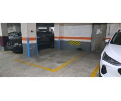 ES LLOGA PLAÇA DE PÀRQUING LA MARINA DE PORT  SE  ALQUILA PLAZA DE PARKING LA MARINA DE PORT