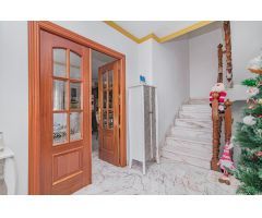 Encantador chalet ubicado en la mejor zona de Maracena, con Barbacoa y Piscina