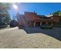 Espectacular Finca/Hotel con pinada de 50.000 m2