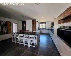 Fabulosa villa recién reformada junto al golf Las Brisas,Marbella