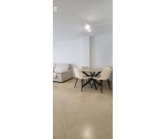 SE ALQUILA POR LARGA TEMPORADA BONITO APARTAMENTO EN EL CENTRO DE BENALMADENA PUEBLO
