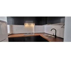 SE ALQUILA POR LARGA TEMPORADA BONITO APARTAMENTO EN EL CENTRO DE BENALMADENA PUEBLO