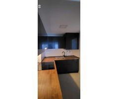 SE ALQUILA POR LARGA TEMPORADA BONITO APARTAMENTO EN EL CENTRO DE BENALMADENA PUEBLO