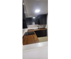 SE ALQUILA POR LARGA TEMPORADA BONITO APARTAMENTO EN EL CENTRO DE BENALMADENA PUEBLO