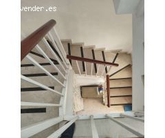 SE ALQUILA POR LARGA TEMPORADA BONITO CHALET ADOSADO   EN TORREMOLINOS