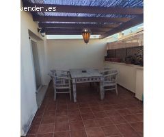 SE ALQUILA POR LARGA TEMPORADA BONITO CHALET ADOSADO   EN TORREMOLINOS
