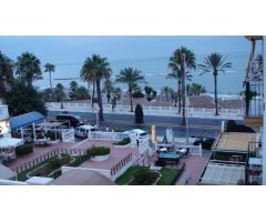 SE ALQUILA POR LARGA TEMPORADA PRECIOSO APARTAMENTO EN 1ª LINEA DE PLAYA CON VISTA AL MAR EN BENALMA