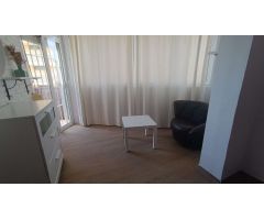 MEDIA TEMPORADA .SE ALQUILA DESDE 1.9.25-30.6.26 BONITO APARTAMENTO CON VISTAS AL MAR  A 60 METROS D