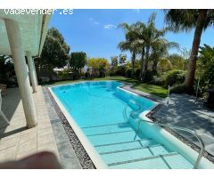 SE ALQUILA DESDE 1.9.25-30.6.26  MAGNIFICA VILLA DE 1 SOLA PLANTA EN BENALMADENA A 600 METROS DE LA 