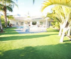 SE ALQUILA DESDE 1.9.25-30.6.26  MAGNIFICA VILLA DE 1 SOLA PLANTA EN BENALMADENA A 600 METROS DE LA 