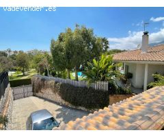 SE ALQUILA DESDE 1.9.25-30.6.26  MAGNIFICA VILLA DE 1 SOLA PLANTA EN BENALMADENA A 600 METROS DE LA 