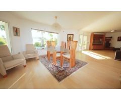 SE ALQUILA DESDE 1.9.25-30.6.26  MAGNIFICA VILLA DE 1 SOLA PLANTA EN BENALMADENA A 600 METROS DE LA 