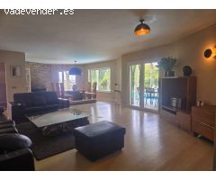 SE ALQUILA DESDE 1.9.25-30.6.26  MAGNIFICA VILLA DE 1 SOLA PLANTA EN BENALMADENA A 600 METROS DE LA 
