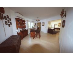SE ALQUILA DESDE 1.9.25-30.6.26  MAGNIFICA VILLA DE 1 SOLA PLANTA EN BENALMADENA A 600 METROS DE LA 