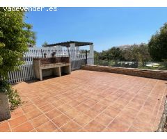 SE ALQUILA DESDE 1.9.25-30.6.26  MAGNIFICA VILLA DE 1 SOLA PLANTA EN BENALMADENA A 600 METROS DE LA 