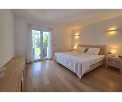 SE ALQUILA DESDE 1.9.25-30.6.26  MAGNIFICA VILLA DE 1 SOLA PLANTA EN BENALMADENA A 600 METROS DE LA 