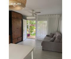 Se alquila por larga temporada bungalow reformado en La Carihuela (Torremolinos)