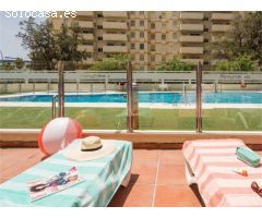 Se alquila de ya hasta 30/6/2022 y del 15/9/2022 hasta 30/6/2023 bonito apartamento a 150 metros de 