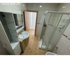 Se alquila desde septiembre 2022  hasta el 30/6/2022 bonito apartamento en Playamar  (Torremolinos)