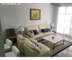 Se alquila del 1/9/2022 al 30/06/24bonito apartamento  con vistas al mar en Fuengirola