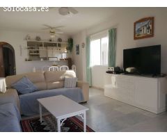 se alquila por larga temporada apartamento en Calahonda, Mijas.