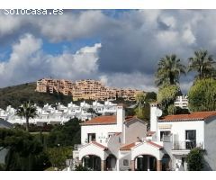 se alquila por larga temporada apartamento en Calahonda, Mijas.