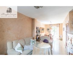 ADOSADA EN CERRILLO DE MARACENA CON 100 M DE PATIO.