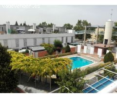 Apartamento  con terraza en urbanización con piscina junto Estación de Autobuses