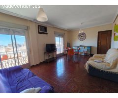 Habitación  en alquiler en piso compartido junto al Campus de Cartuja