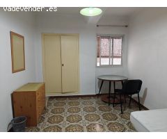 Habitación  en alquiler en piso compartido junto al Campus de Cartuja