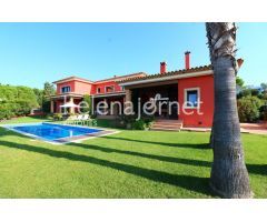 Fantástica y luminosa casa con jardín y piscina en Santa Cristina dAro