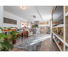 Exclusivo ático con 97 m2 de terraza y vistas a Sierra Nevada en Barrio Periodistas