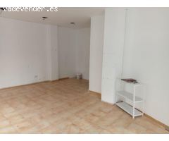 Fántastico local comercial en Avenida Cádiz