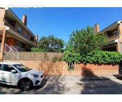OPORTUNIDAD!  EN VENTA ADOSADA EN CABRILS CENTRO