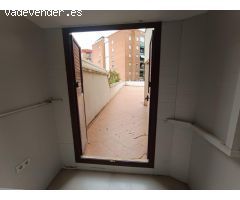 Piso de 3 dormitorios con terraza y garaje