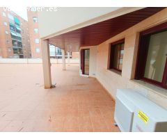 Piso de 3 dormitorios con terraza y garaje
