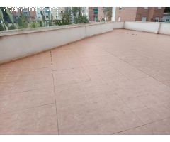 Piso de 3 dormitorios con terraza y garaje