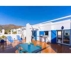 Ático  con 2 habitaciones, amplia terraza y vistas al mar en El Cantal Mojácar