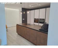 Piso de 3 Dormitorios, 2 Baños, Piscina y Gimnasio en Travalón, Elche.