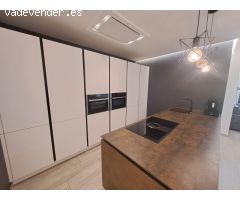 Piso de 3 Dormitorios, 2 Baños, Piscina y Gimnasio en Travalón, Elche.