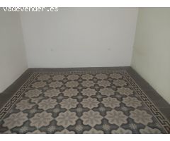 CASA CENTRICA EN ZONA TRANQUILA PARA REFORMAR